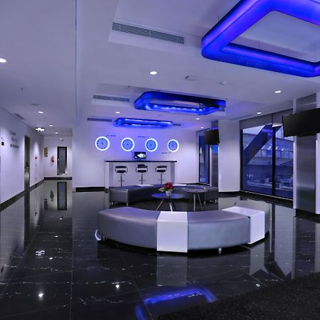 Hotel Neo+ Kebayoran Jakarta Exterior photo