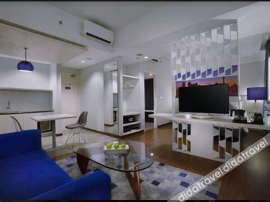 Hotel Neo+ Kebayoran Jakarta Exterior photo