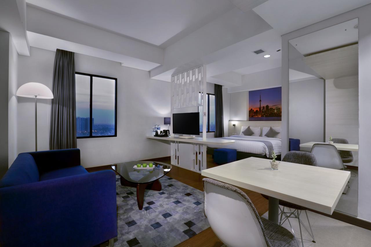 Hotel Neo+ Kebayoran Jakarta Exterior photo
